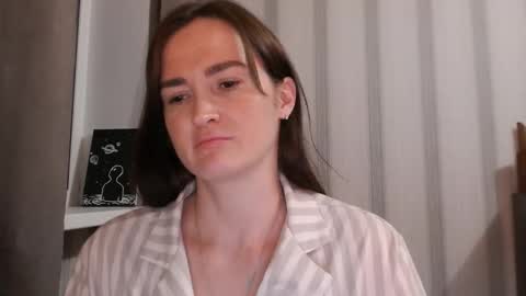 Snapshot of pineapple__mood chatting on 09-20-25, 06:31 online show from 09-20-25, 06:31