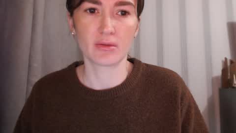 Snapshot of pineapple__mood chatting on 09-26-25, 08:07 online show from 09-26-25, 08:07