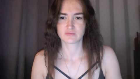 Snapshot of pineapple__mood chatting on 09-28-25, 06:52 online show from 09-28-25, 06:52