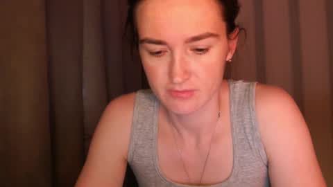 Snapshot of pineapple__mood chatting on 10-04-25, 07:06 online show from 10-04-25, 07:06