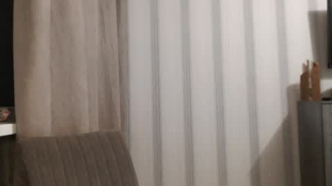 Snapshot of pineapple__mood chatting on 10-04-25, 07:12 online show from 10-04-25, 07:12