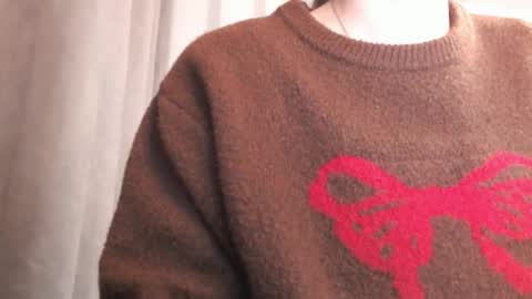 Snapshot of pineapple__mood chatting on 10-06-25, 06:55 online show from 10-06-25, 06:55