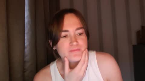 Snapshot of pineapple__mood chatting on 11-24-25, 06:35 online show from 11-24-25, 06:35