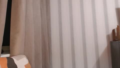 Snapshot of pineapple__mood chatting on 12-02-25, 06:58 online show from 12-02-25, 06:58