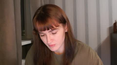 Snapshot of pineapple__mood chatting on 05-01-26, 05:50 online show from 05-01-26, 05:50