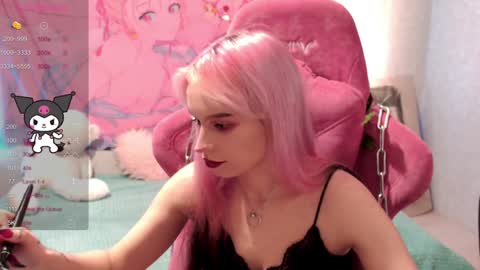 Snapshot of pineapple_dope chatting on 12-14-24, 01:16 Nancy online show from 12-14-24, 01:16