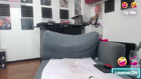 Snapshot of pingones79 chatting on 11-15-25, 10:04 pingones 79 online show from 11-15-25, 10:04