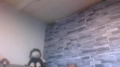 Snapshot of pinholder chatting on 11-02-25, 03:58 Michael online show from 11-02-25, 03:58