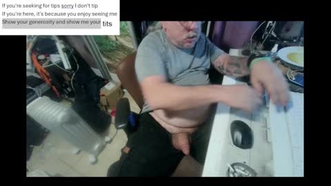 Snapshot of pini_z chatting on 02-28-25, 07:46 pini_z online show from 02-28-25, 07:46