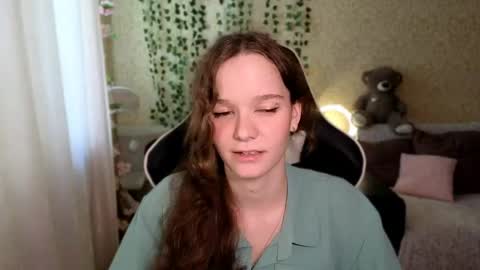 Stephanie online show from 06-06-26, 04:28