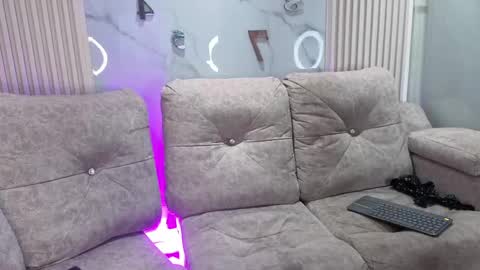 Snapshot of pink_as chatting on 04-28-26, 04:17 pink_as online show from 04-28-26, 04:17