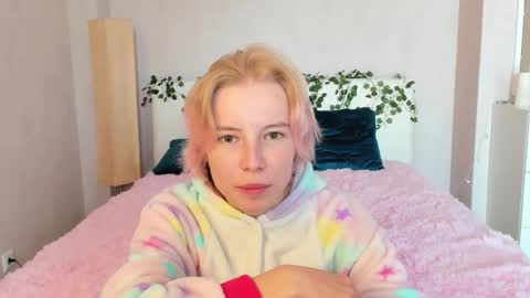 Snapshot of pink_lila18 chatting on 09-10-25, 08:14 pink_lila18 online show from 09-10-25, 08:14