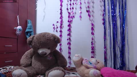 pink_love_25 online show from 03-31-26, 04:02