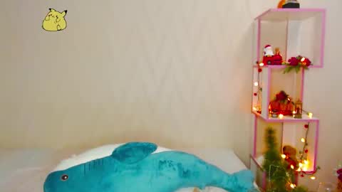 Snapshot of pink_pikachu_ chatting on 11-25-25, 04:51 Pikachu pika online show from 11-25-25, 04:51