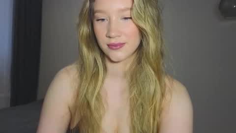 Snapshot of pink_rosee_ chatting on 12-04-25, 03:27 online show from 12-04-25, 03:27