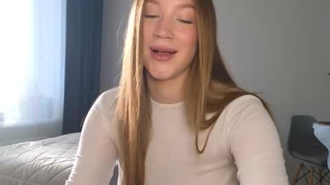 Snapshot of pink_rosee_ chatting on 02-21-26, 03:29 online show from 02-21-26, 03:29