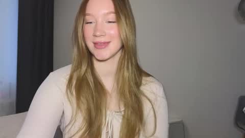 Snapshot of pink_rosee_ chatting on 03-18-26, 03:20 online show from 03-18-26, 03:20