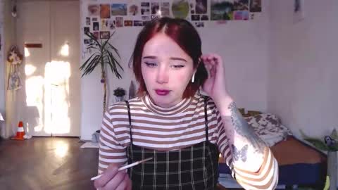 Snapshot of pink_soup chatting on 09-09-25, 03:33 Sony online show from 09-09-25, 03:33