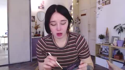 Snapshot of pink_soup chatting on 10-23-25, 06:56 Sony online show from 10-23-25, 06:56