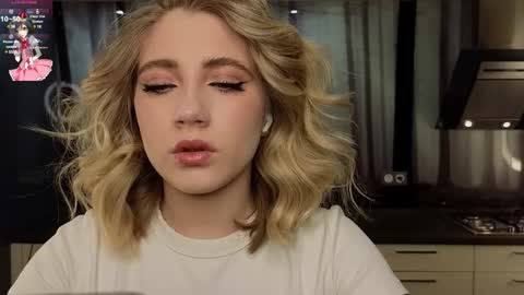 Adele online show from 02-18-25, 12:06