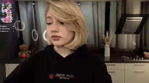 Adele online show from 02-25-25, 10:26