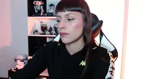 Emily online show from 09-11-25, 11:49