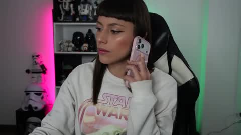 Emily online show from 04-19-26, 06:21