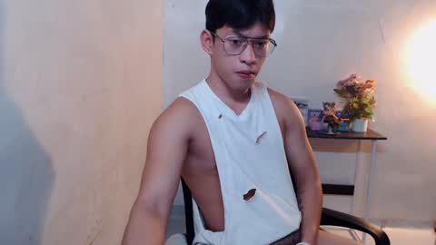 Snapshot of pinkcock_froi chatting on 01-05-25, 03:00 froi online show from 01-05-25, 03:00