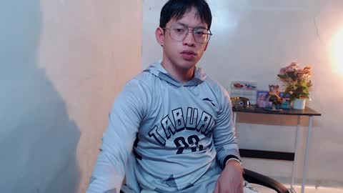 Snapshot of pinkcock_froi chatting on 01-05-25, 10:21 froi online show from 01-05-25, 10:21