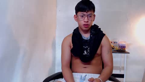 Snapshot of pinkcock_froi chatting on 01-18-25, 02:36 froi online show from 01-18-25, 02:36