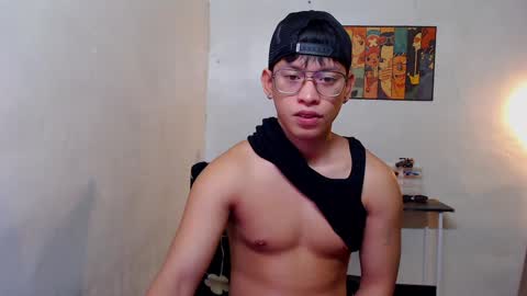 Snapshot of pinkcock_froi chatting on 01-29-25, 01:58 froi online show from 01-29-25, 01:58