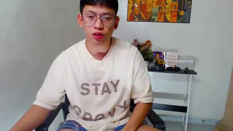 Snapshot of pinkcock_froi chatting on 02-16-25, 10:43 froi online show from 02-16-25, 10:43