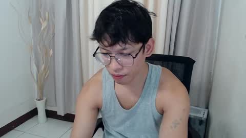 Snapshot of pinkcock_froi chatting on 05-25-26, 02:39 froi online show from 05-25-26, 02:39