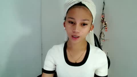 pinkdollbaby_ online show from 05-07-26, 01:00