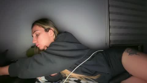 Pinkilola online show from 05-04-26, 04:41