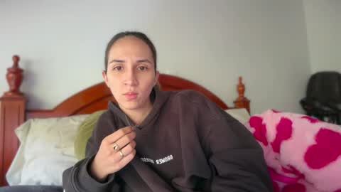 Pinkilola online show from 05-29-26, 04:49