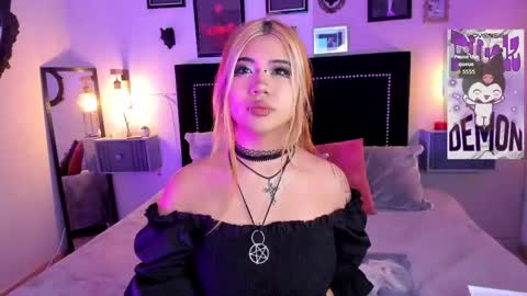 Snapshot of pinkk_demon chatting on 02-18-26, 01:40 PINKK online show from 02-18-26, 01:40