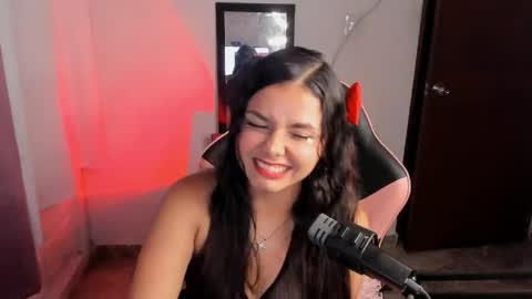 Sarah .. online show from 05-27-26, 04:53