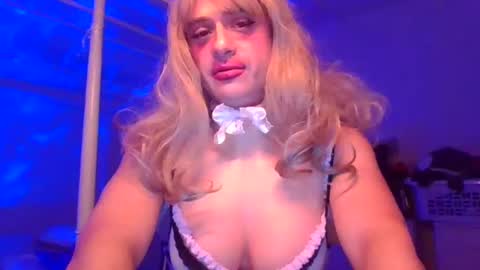 pinkpillbambi online show from 02-11-25, 05:05