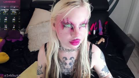 Snapshot of pinkslobber chatting on 02-01-25, 10:23 Helen Goat online show from 02-01-25, 10:23