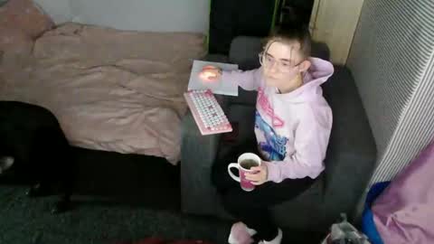 Snapshot of pinkwife97 chatting on 11-19-25, 03:12 pinkwife97 online show from 11-19-25, 03:12