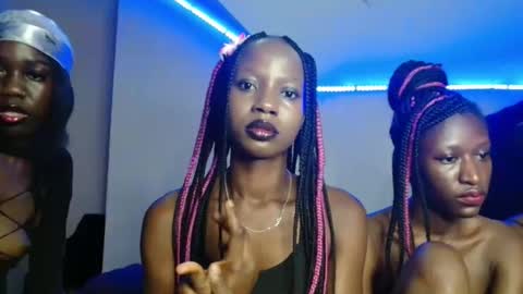 Pinky online show from 11-25-25, 04:07