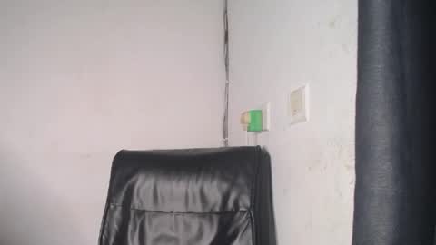 Arena online show from 10-06-25, 04:43