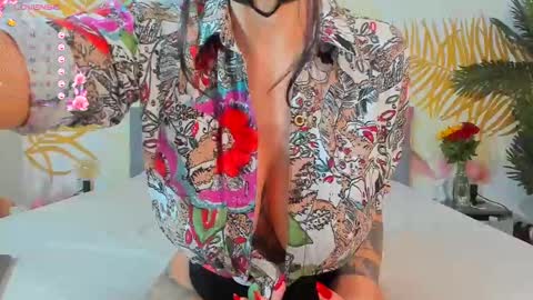 Snapshot of pinkyishere chatting on 02-09-25, 08:11 Pinkyishere online show from 02-09-25, 08:11