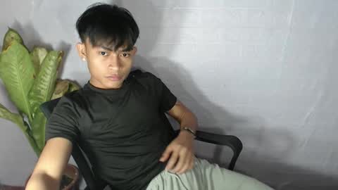 Snapshot of pinoy_palautogxxx chatting on 03-03-26, 02:23 pinoy_palautogxxx online show from 03-03-26, 02:23