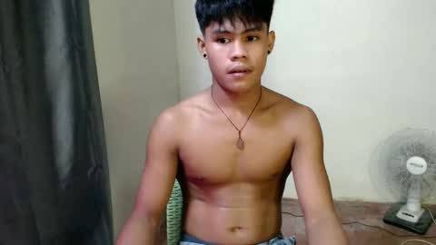 Snapshot of pinoy_shyboy69 chatting on 04-06-26, 12:28 pinoy_shyboy69 online show from 04-06-26, 12:28