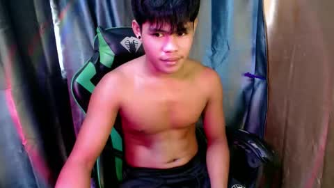 Snapshot of pinoy_shyboy69 chatting on 05-02-26, 11:21 pinoy_shyboy69 online show from 05-02-26, 11:21