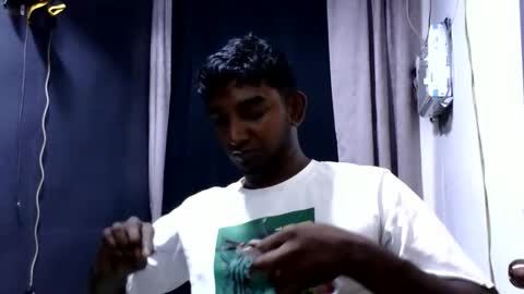 rayvienn online show from 04-11-26, 03:49