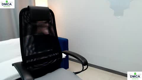 Bella online show from 11-17-25, 07:36