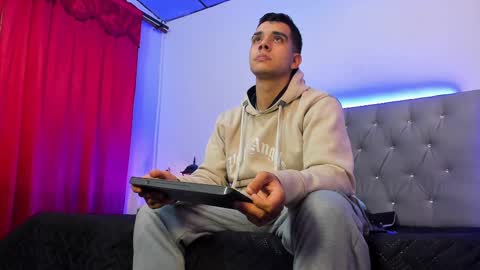 Snapshot of pipe_320 chatting on 02-17-25, 04:42 pipe_320 online show from 02-17-25, 04:42